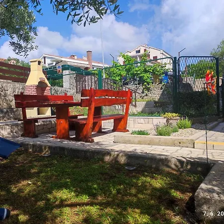 Apartman Luma Krk Town Buitenkant foto